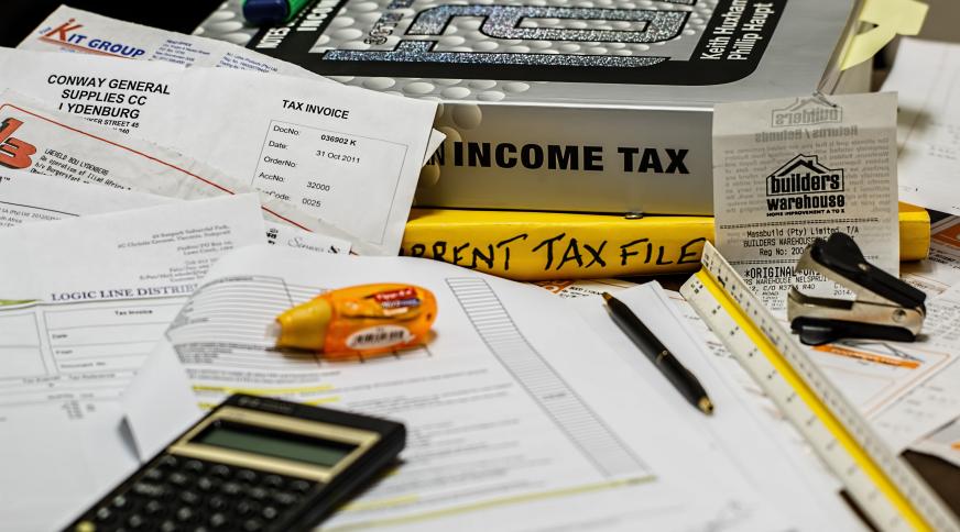 Les informations relatives à l’impôt sur les revenus par certaines sociétés et succursales